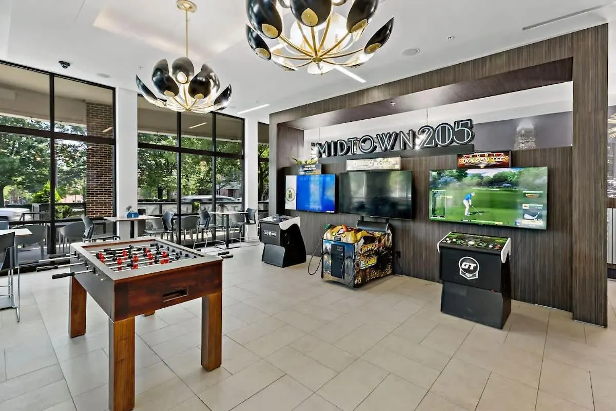 Apartament Modern 2Bd - 5 Min Dt, Gym, Parking, W-D - Sleeps 12 Charlotte