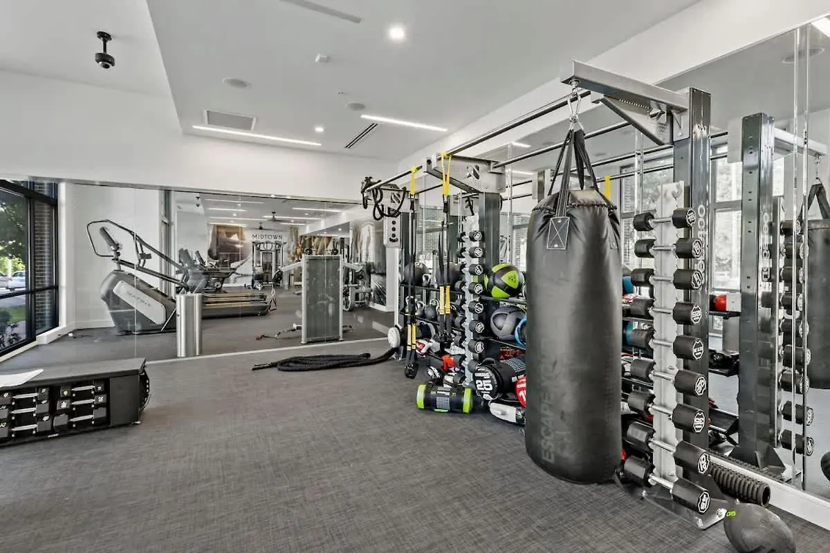 Apartament Modern 2Bd - 5 Min Dt, Gym, Parking, W-D - Sleeps 12 Charlotte